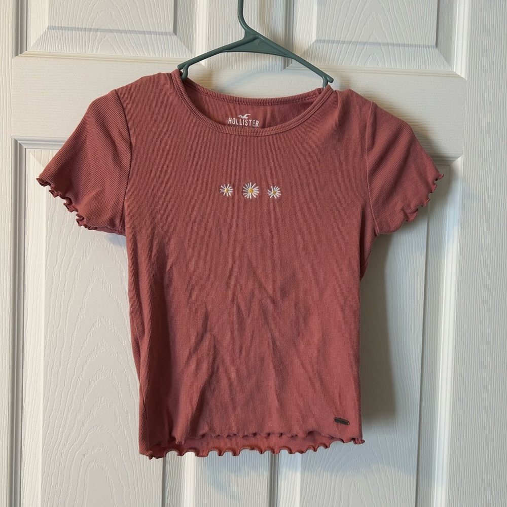 Hollister Rose Colored embroidered Ribbed Tee